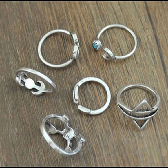 Bohemian Moon Direction Midi Rings Set - Picture 4 of 6
